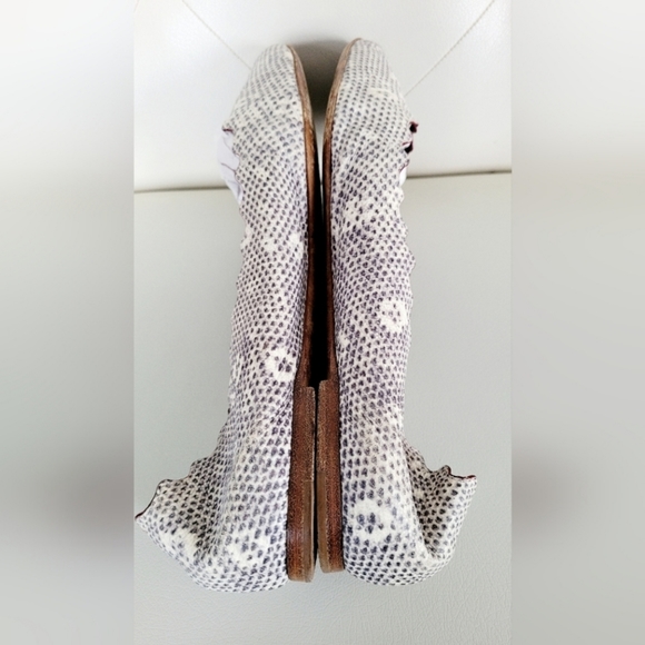 Chloe 100%Auth WomenScalloped Snakeskin Ballet Flats Genuine Leather Gray US 8.5 - Picture 6 of 16